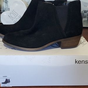 NWT Kensie Booties